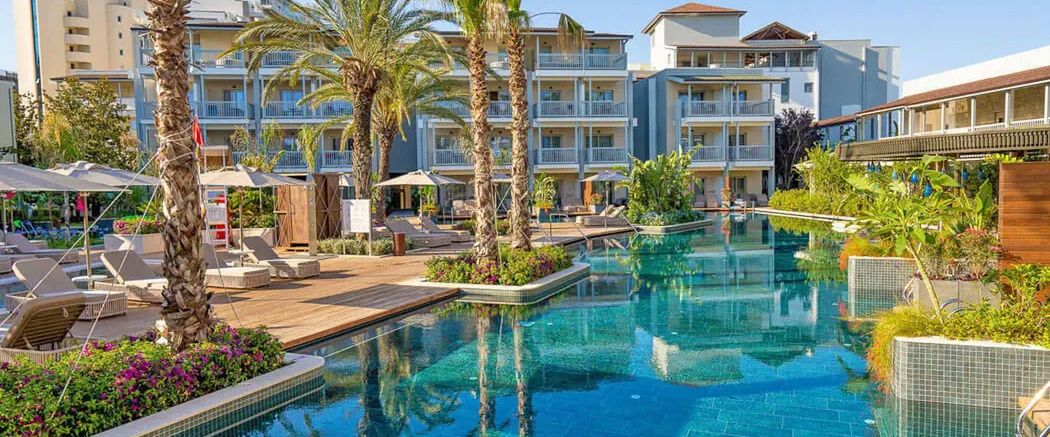 obiekt, teren hotelu, basen