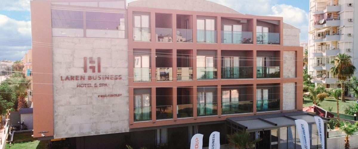 obiekt, teren hotelu