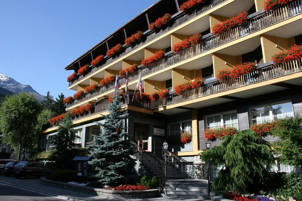 obiekt, budynek główny