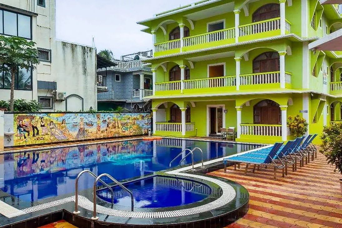 teren hotelu, obiekt, basen