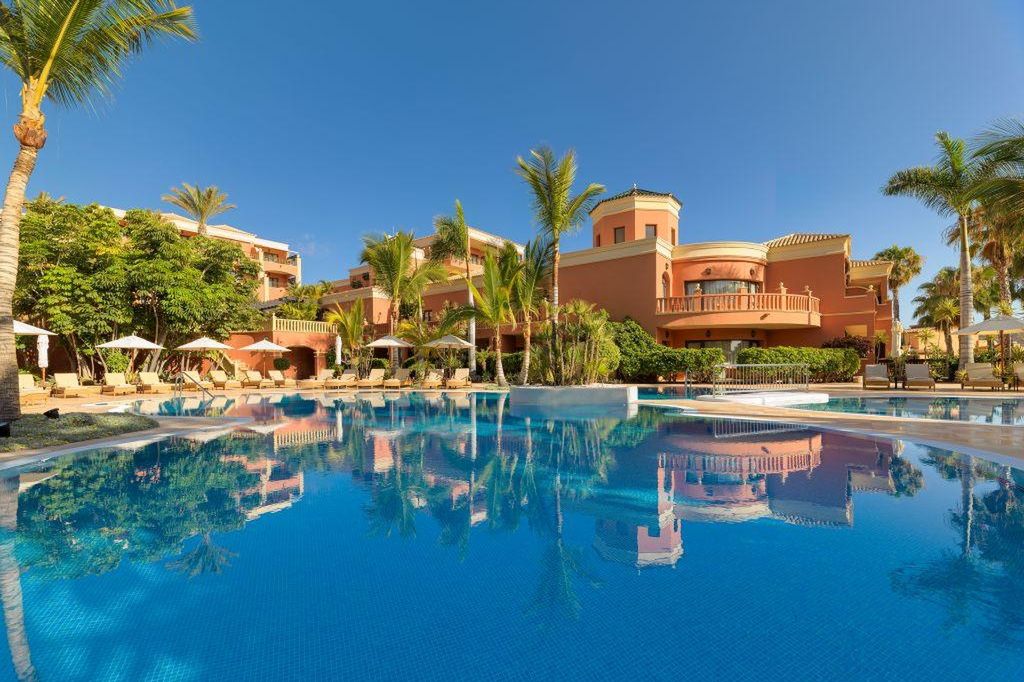 obiekt, teren hotelu, basen