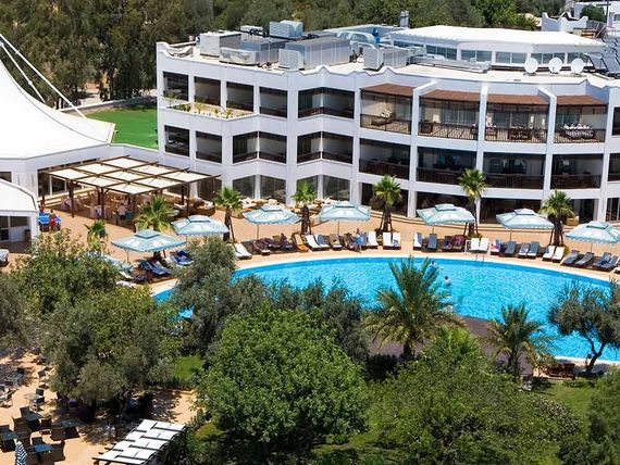 Latanya Beach Resort