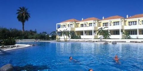 teren hotelu, obiekt, basen