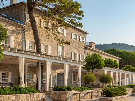 obiekt, teren hotelu