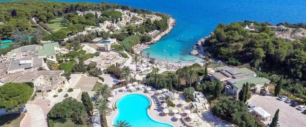 teren hotelu, plaża, basen