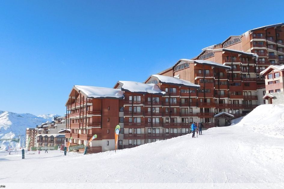 obiekt, budynek główny, teren hotelu