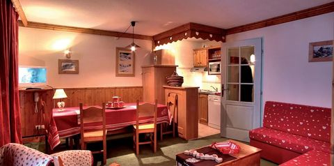 pokój, kuchnia / aneks kuchenny