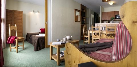 pokój, kuchnia / aneks kuchenny