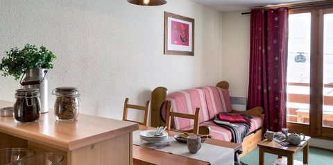 pokój, kuchnia / aneks kuchenny, balkon / taras