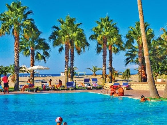 Le Dune Village