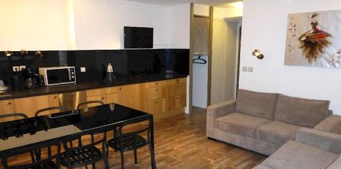 pokój, kuchnia / aneks kuchenny