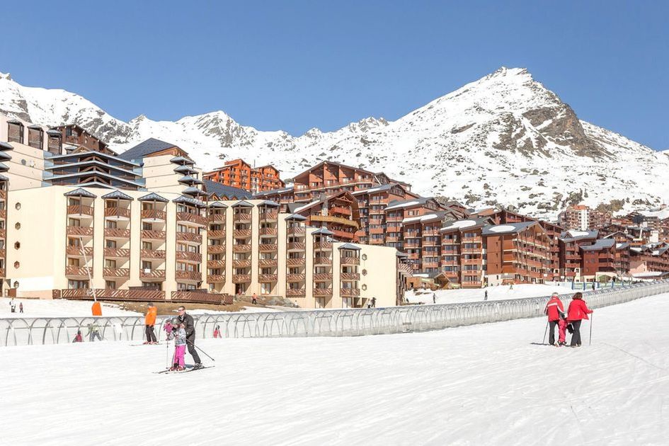 budynek główny, teren hotelu