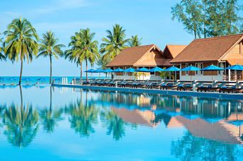 Le Menara Beachfront Villa & Resort