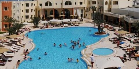 obiekt, teren hotelu, basen