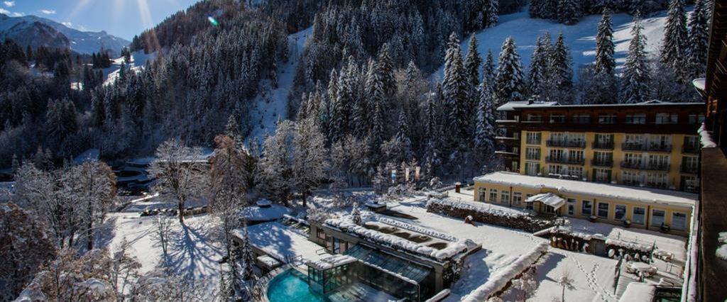 obiekt, budynek główny, teren hotelu