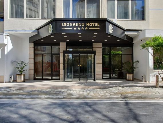 Leonardo 4*