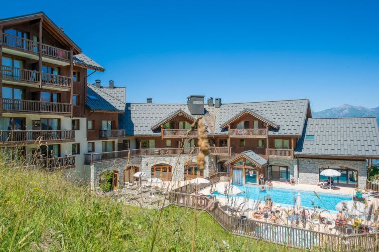 obiekt, teren hotelu, basen