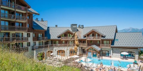 obiekt, teren hotelu, basen