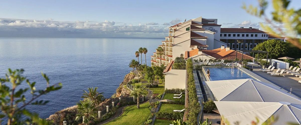 obiekt, teren hotelu, basen