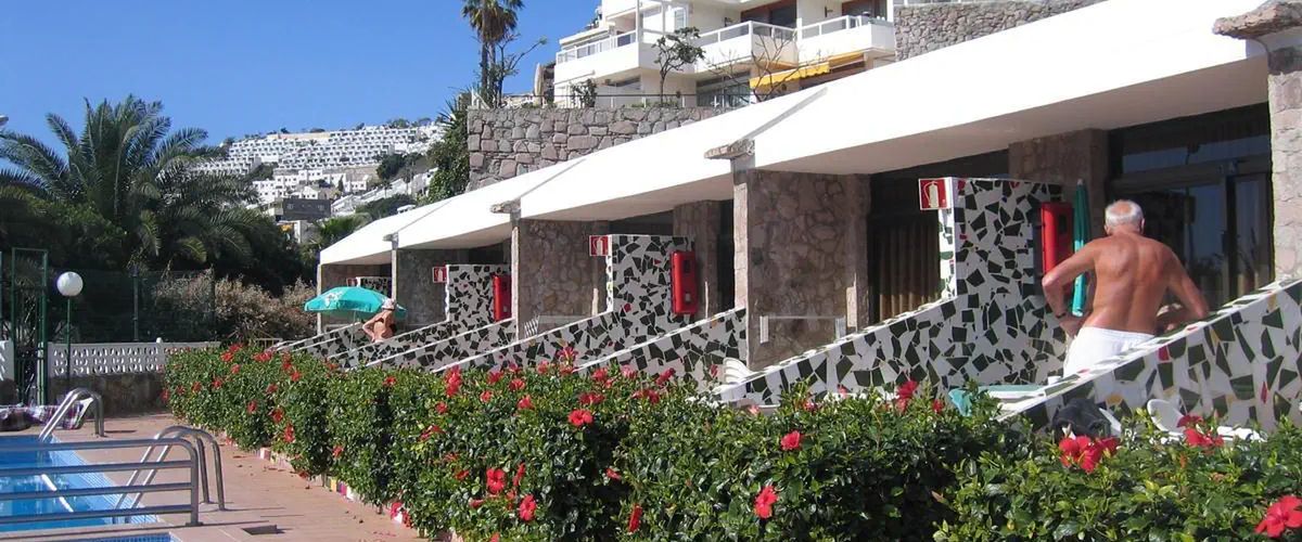 obiekt, teren hotelu, basen