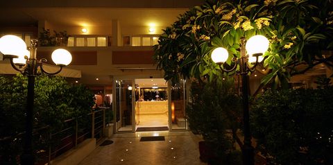 budynek główny, teren hotelu