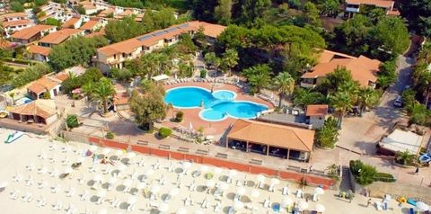 budynek główny, teren hotelu, basen