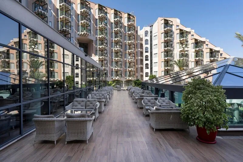 obiekt, teren hotelu