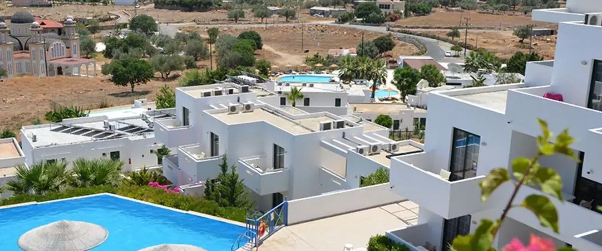 obiekt, teren hotelu, basen