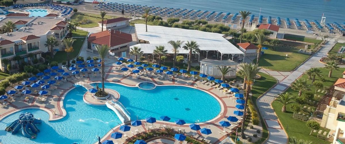 teren hotelu, basen, plaża
