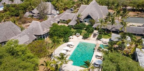 basen, teren hotelu, obiekt