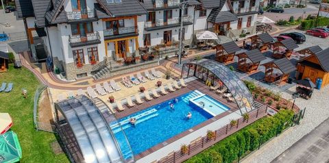 basen, teren hotelu