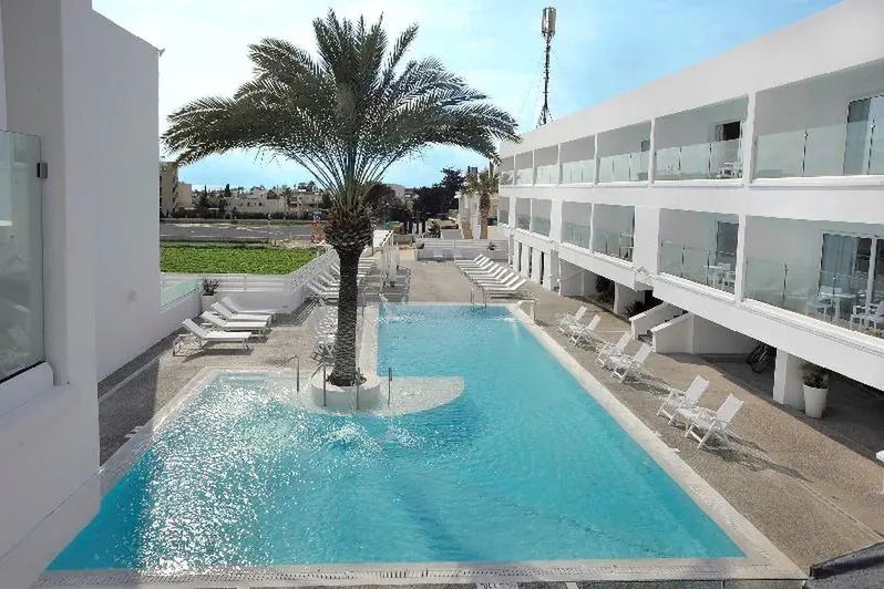 obiekt, teren hotelu, basen