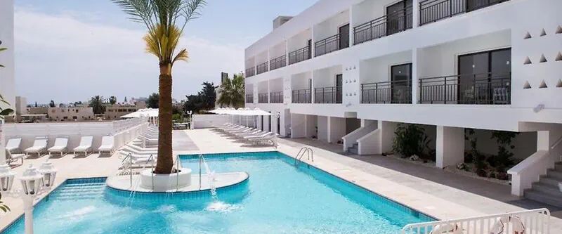 obiekt, teren hotelu, basen