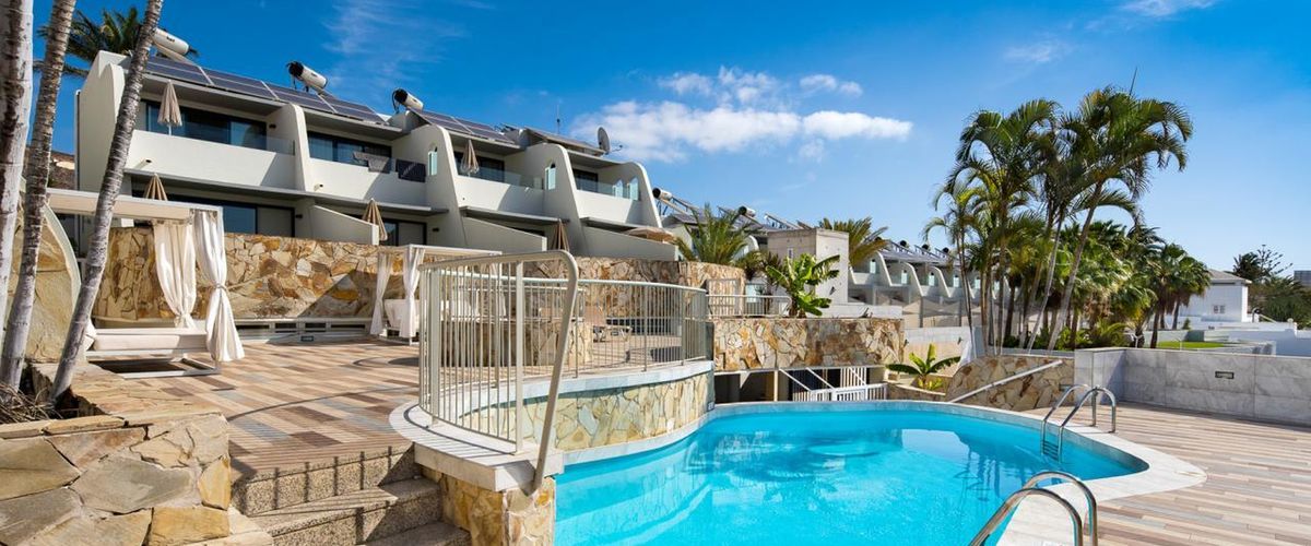 obiekt, teren hotelu, basen