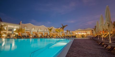 obiekt, teren hotelu, basen