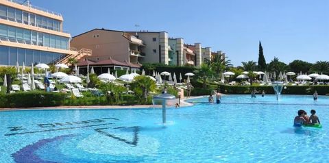 basen, teren hotelu