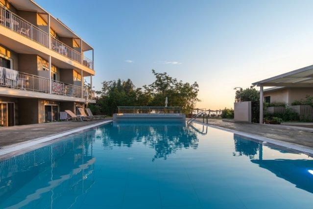 obiekt, teren hotelu, basen