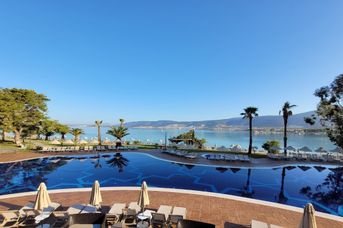 Long Beach Club Nature