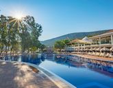 Long Beach Club Nature