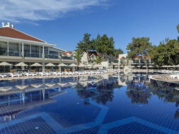 Long Beach Club Nature