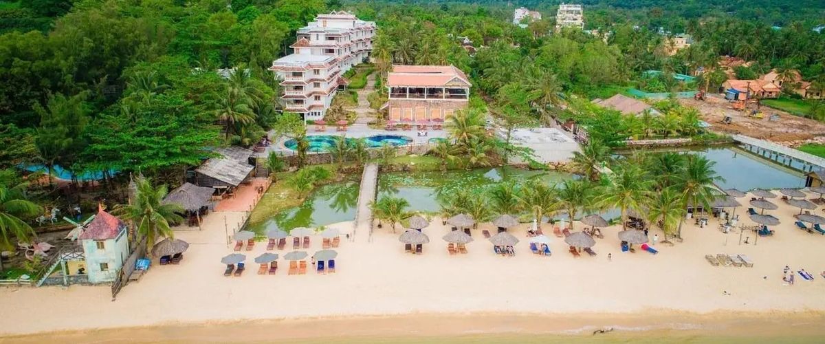 plaża, teren hotelu, obiekt