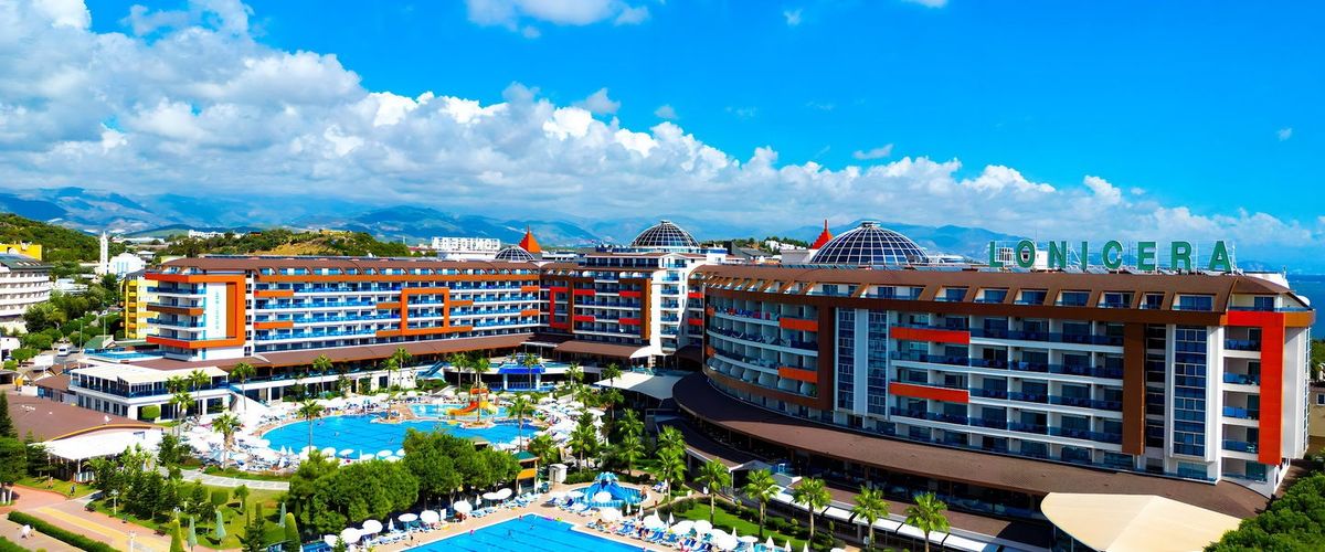 obiekt, teren hotelu, basen