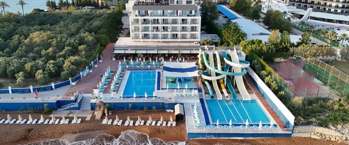 plaża, teren hotelu, obiekt