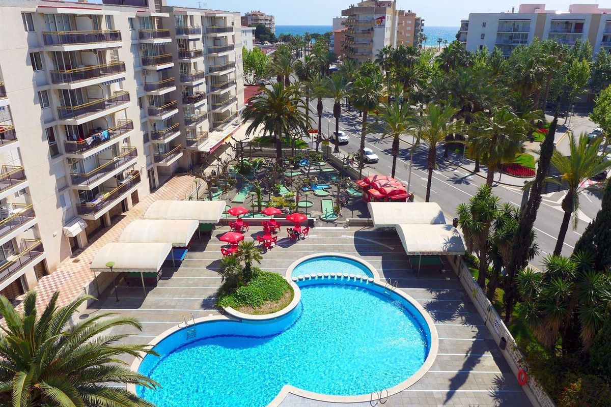 obiekt, teren hotelu, basen