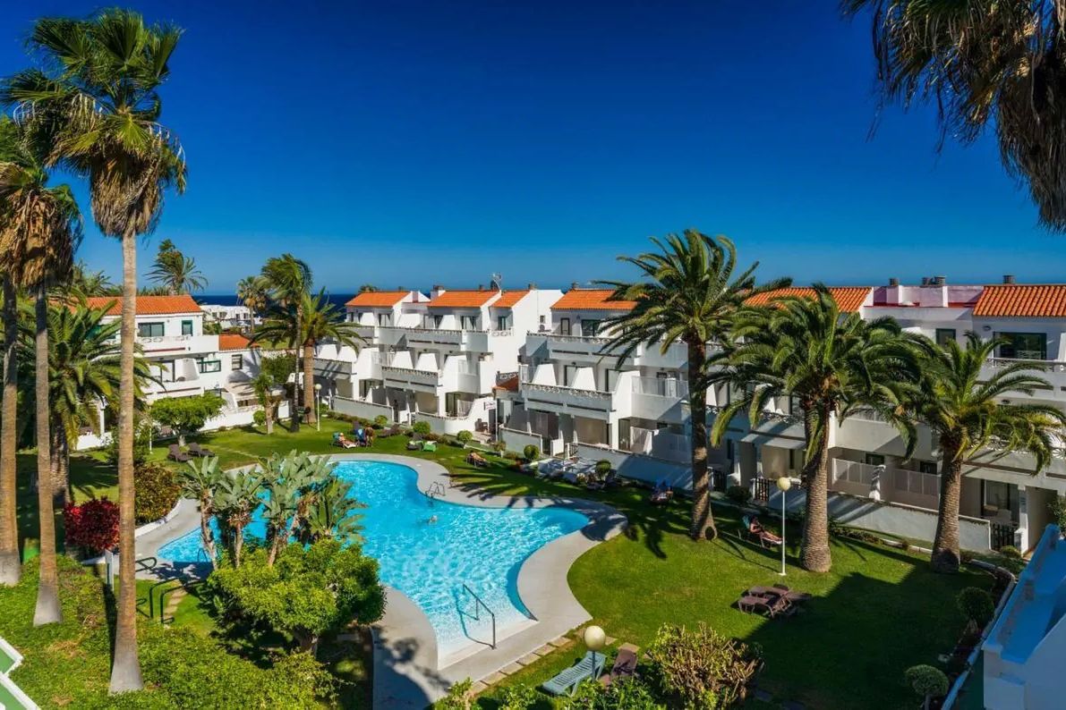 obiekt, budynek główny, basen