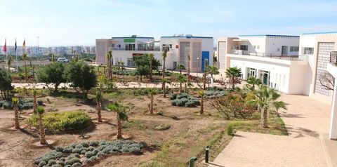 budynek główny, teren hotelu