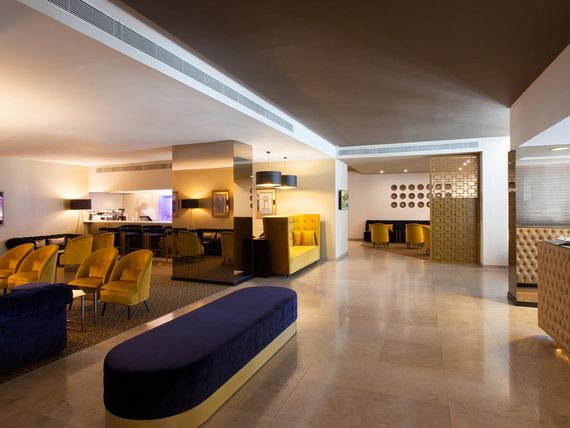 teren hotelu, kawiarnia