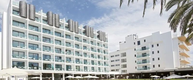 basen, budynek główny