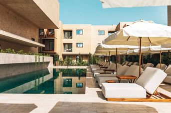 M Boutique Hotel (ex. Daphne)