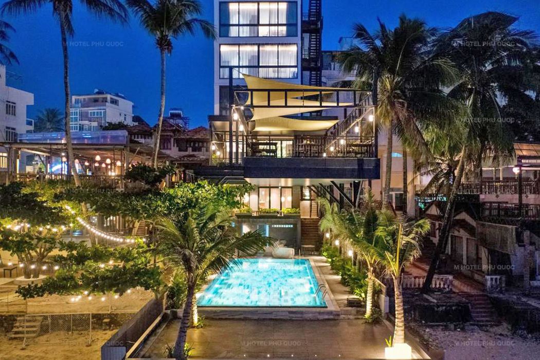 obiekt, teren hotelu, basen